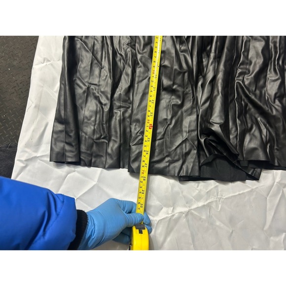 Women's Black Pleated Faux Leather Midi Skirt Size S Elastic Waist New w/ Tag - Picture 3 of 4